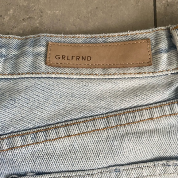 GRLFRND Distressed Helena high rise denim Shorts kiki size 26 - Picture 8 of 10